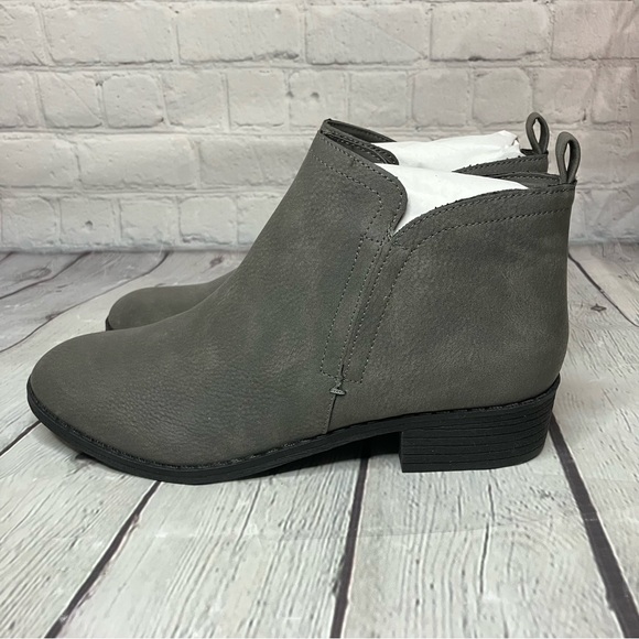 Sun + Stone Cadee Ankle Booties - Picture 7 of 16